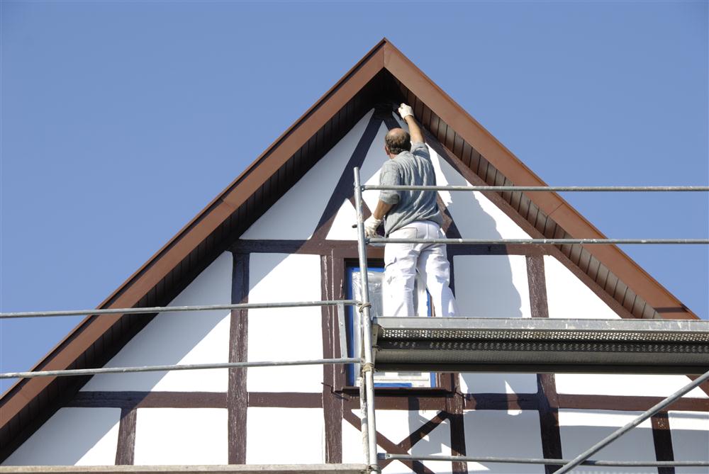 Zu den Kernkompetenzen unseres Malerbetriebs für den Raum Hannover, Celle und Burgdorf gehören auch Fassadenbeschichtungen.