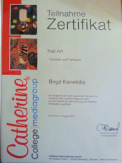Hier sehen Sie mein Zertifikat über die Teilnahme an einer Weiterbildung im Bereich Nageldesign, ausgestellt von der Firma Catherine Nails Collection.