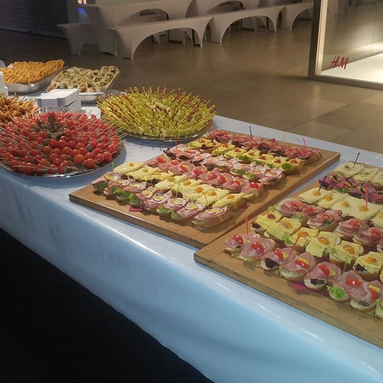 metzgerei brunner partyservice in lappersdorf kareth partyservice brot und semmeln