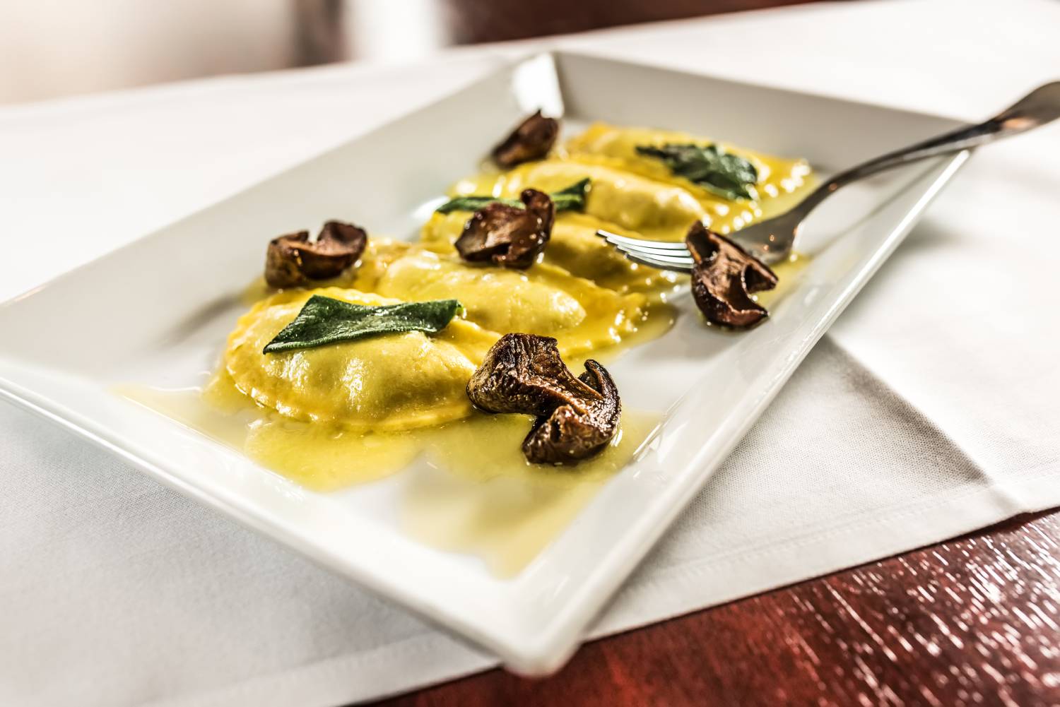 Bei uns wird die Pasta noch selbst hergestellt! Besuchen Sie unser italienisches Restaurant Cavallino in Stuttgart Mitte.
