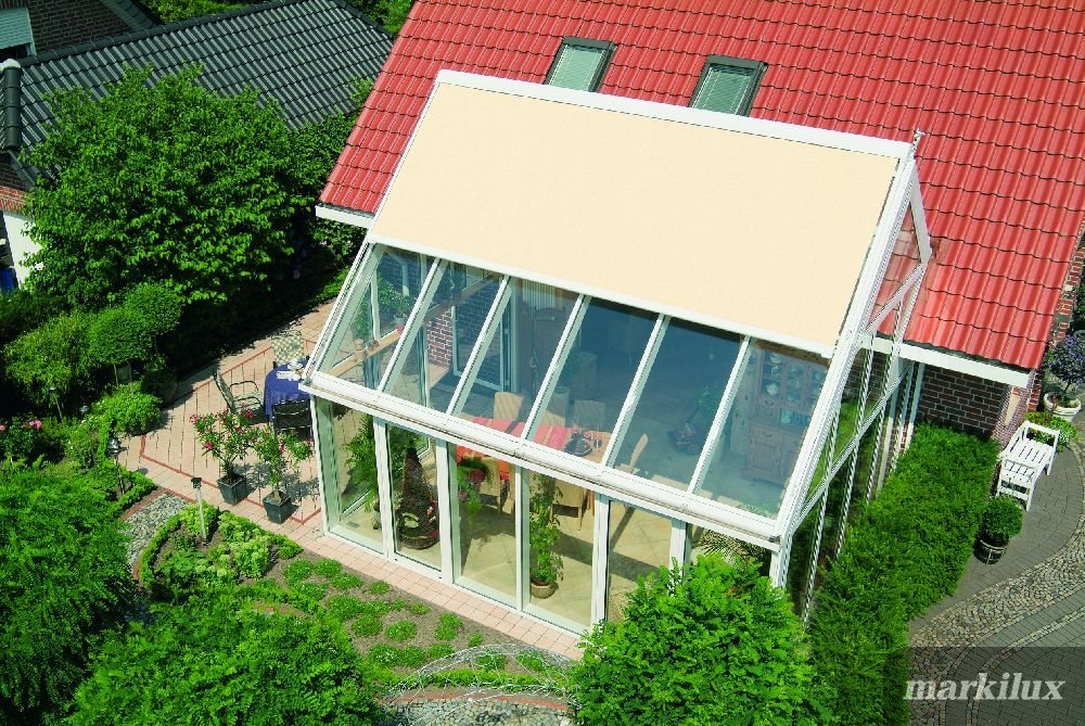 Die Wintergarten-Markise wurde speziell für den Einsatz an Glasvorbauten entwickelt. Bei Waldemann in Hamburg beraten wir Sie gerne
