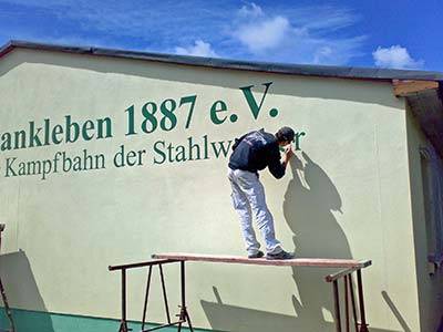 In Merseburg finden Sie unseren Bodenleger- und Malerfachbetrieb J. Weber. Wir renovieren Ihre Fassaden und führen sämtliche Malerarbeiten durch.