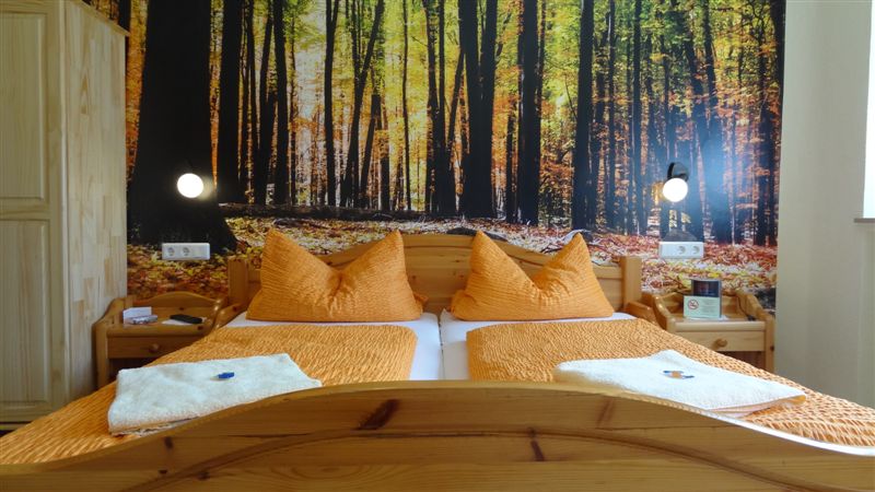 Sie machen Urlaub am Edersee? Reservieren Sie ein Zimmer in unserem familienfreundlichen Gasthof in Battenhausen.