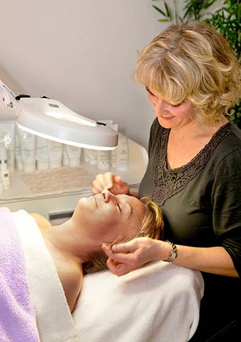 Egal ob Fußpflege oder Massagen – In unserem Kosmetikstudio in Falkensee ist alles möglich.