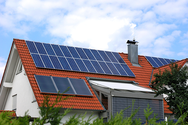 Um Ihr umweltbewusstes Leben zu unterstützen, fertigen wir für Sie passende Solaranlagen an.