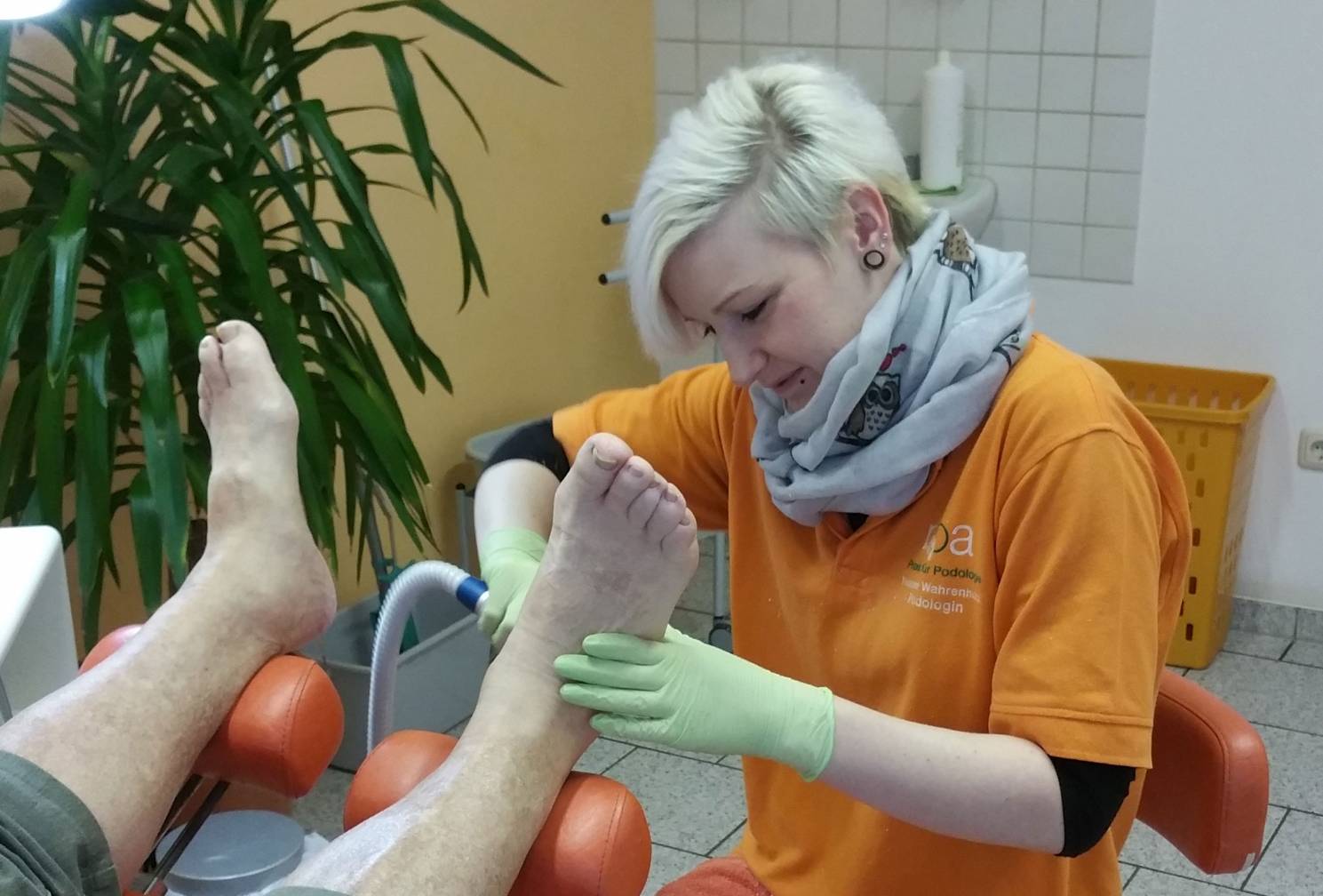 Kontaktieren Sie die Praxis für Podologie Noa in Bad Frankenhausen, wenn Sie eine podologische Behandlung oder eine medizinisch – diabetische Fußbehandlung benötigen!