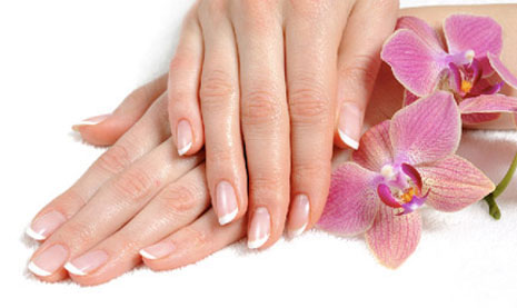 Kommen Sie ins Kosmetikstudio Offenburg Lilja Kosmetik & Wellness für professionelle Maniküre und gepflegte Fingernägel.