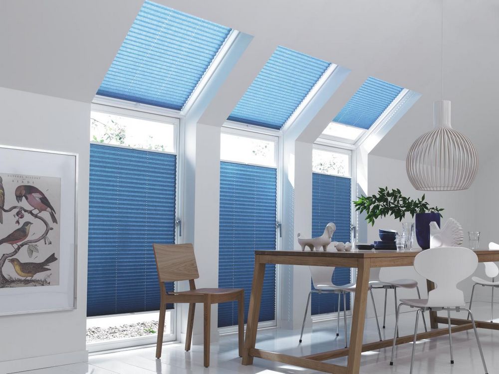 Wir bieten auch Sonnenschutz f&uuml;r Dachfenster