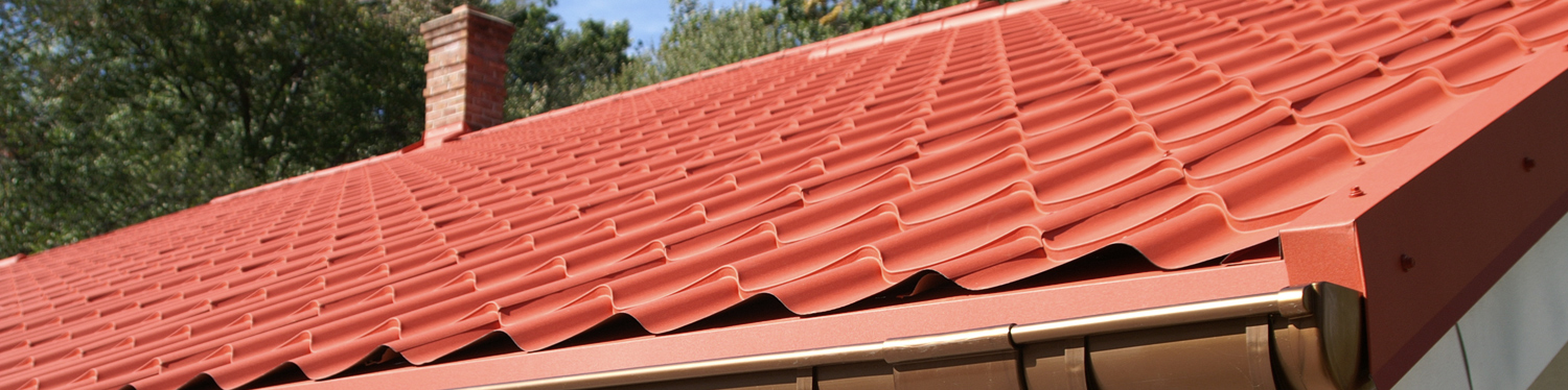 Wir sind Ihre Spezialisten für Dachrinnenreparaturen, Schornsteinköpfe und für den Dachfensteraustausch in Hohen Neuendorf.
