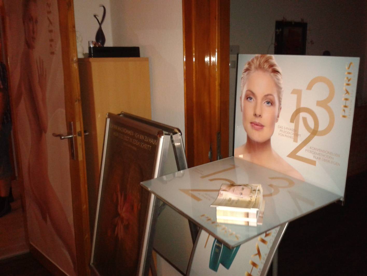 In der Kosmetik, Fu&szlig;pflege und bei Massagen werden in meinem Kosmetikstudio in Dudenhofen ausschlie&szlig;lich Produkte hoher Qualit&auml;t verwendet.