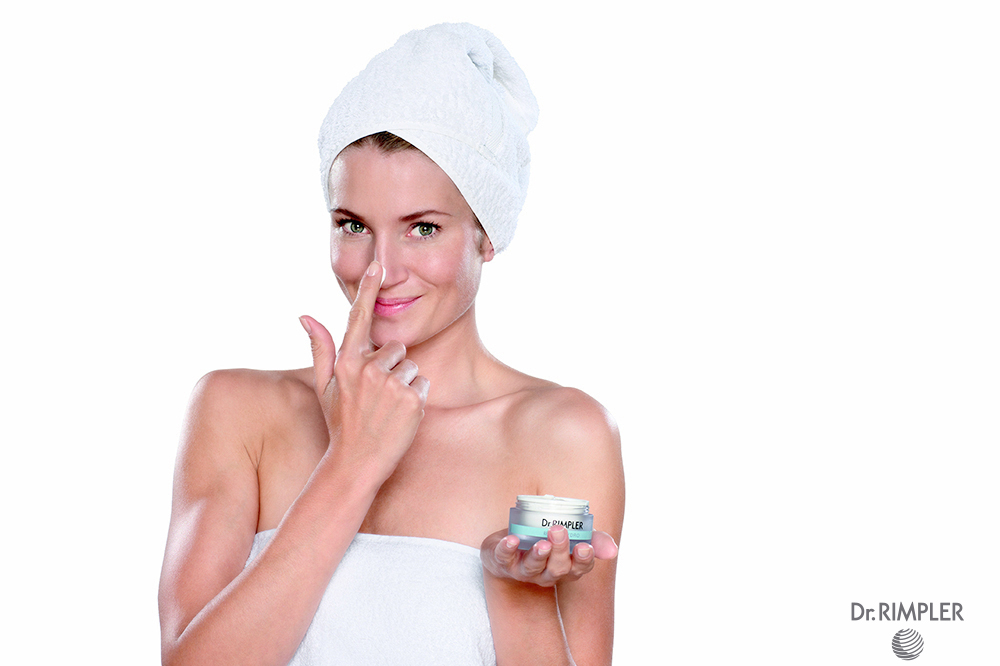 Vorallem bei Hautproblemen sollten man auf eine gute Gesichtsbehandlung mit hochwertigen Produkten nicht verzichten