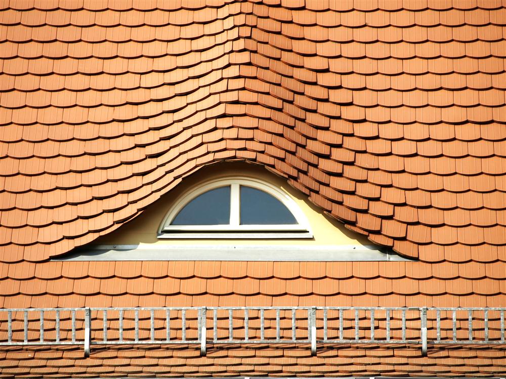 Egal ob Sie eine Dachsanierung ben&ouml;tigen oder Sie eine Fassadenbekleidung mit Schiefer, Blech oder Faserzement brauchen - Klaus Baldus Bedachungen GmbH in Kirchen ist f&uuml;r Sie da!