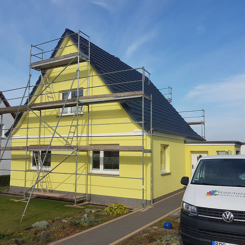 Bei Ihrem Malerbetrieb in Ahrenshagen-Daskow helfen wir Ihnen gerne bei der Fassadengestaltung Ihres Hauses!
