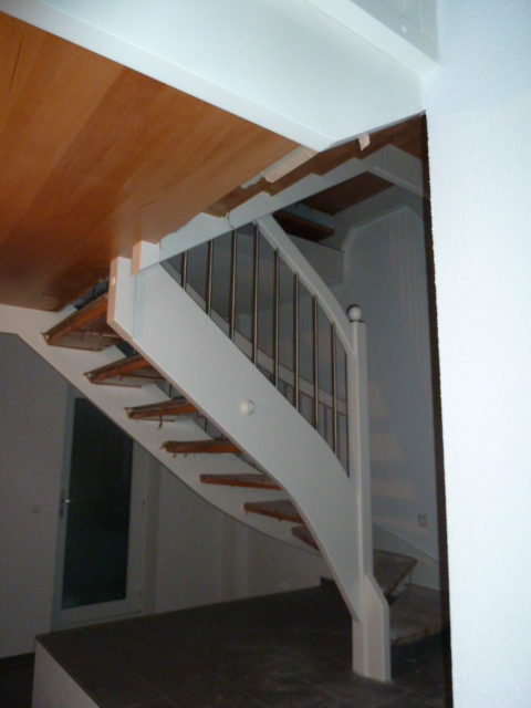 Gerne kümmern wir uns um den Einbau Ihrer Treppen - Kommen Sie gerne zu Ihrer Schreinerei Hesselbach in Oberstreu und lassen Sie sich beraten!