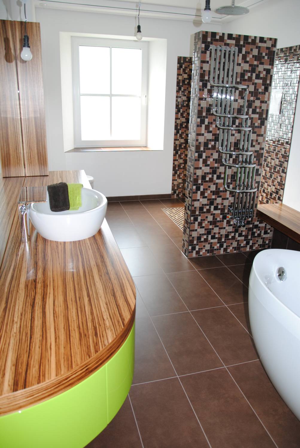 Egal ob sie Ihr Bad renovieren möchten oder Terrassenplatten verlegen wie sind Ihr Ansprechpartner in Taufkirchen