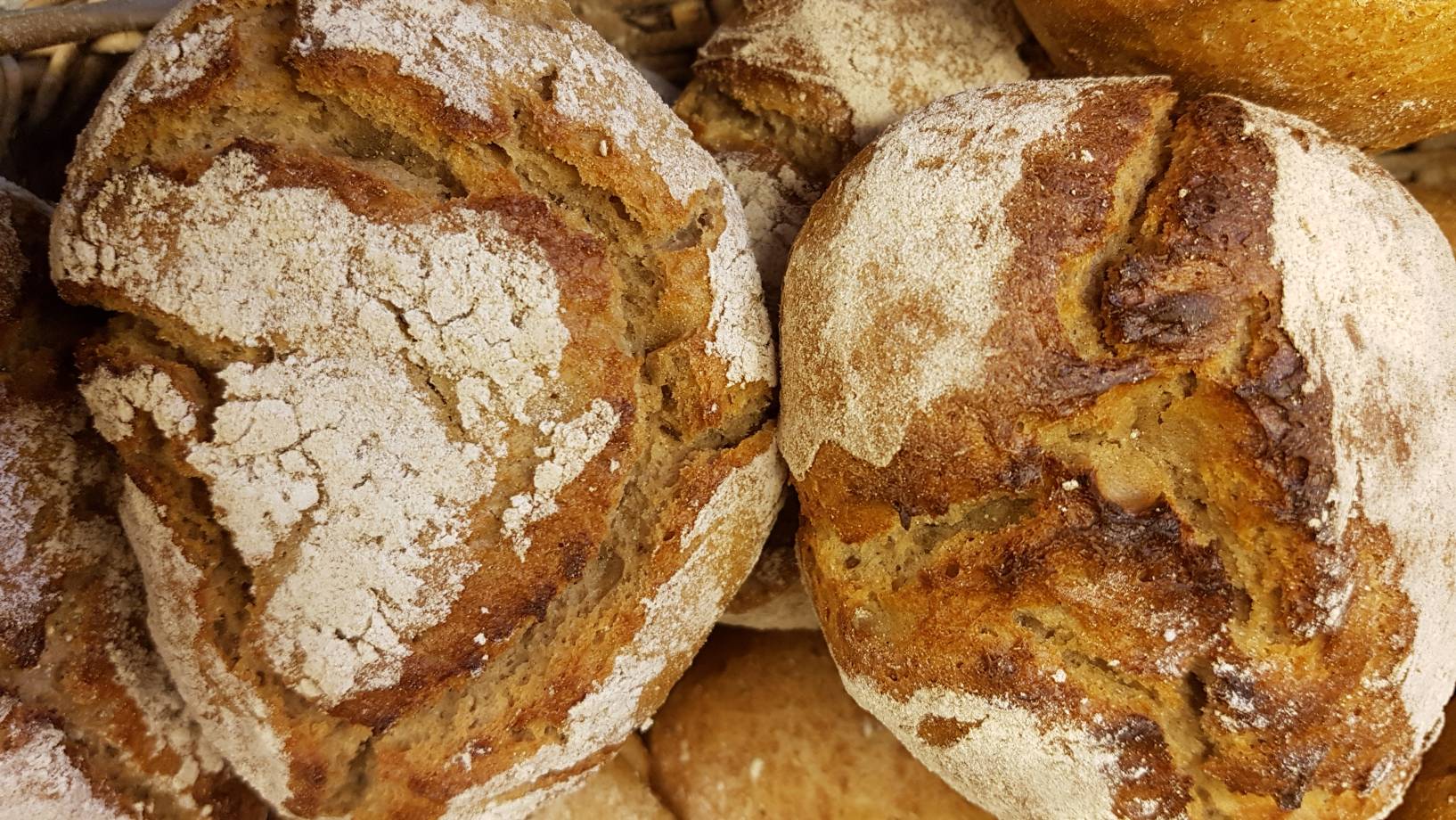 Unsere Bäckerei in Iserlohn bietet neben Roggen, Dinkel und Vollkornbrot weitere 20 Brotsorten frisch aus unserer Backstube
