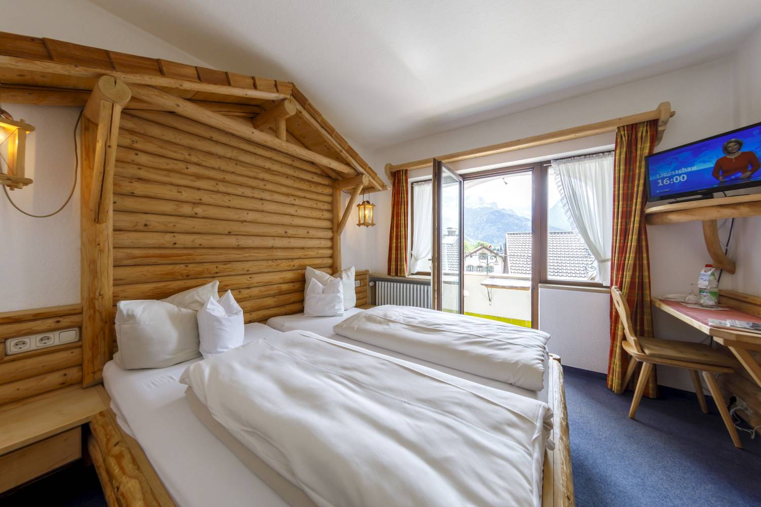 Themenzimmer mit Balkon