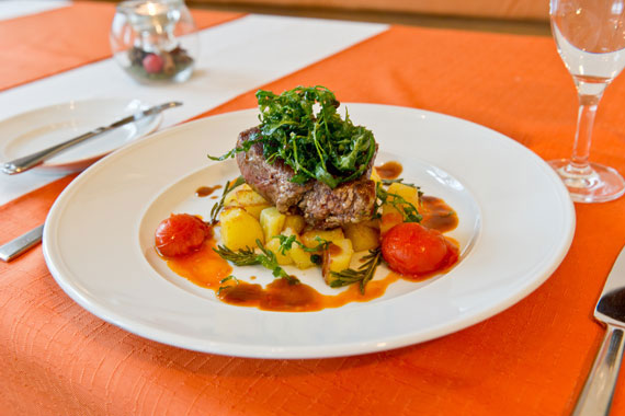 Gepflegtes Deutsches Restaurant Mit Biergarten In Stuttgart