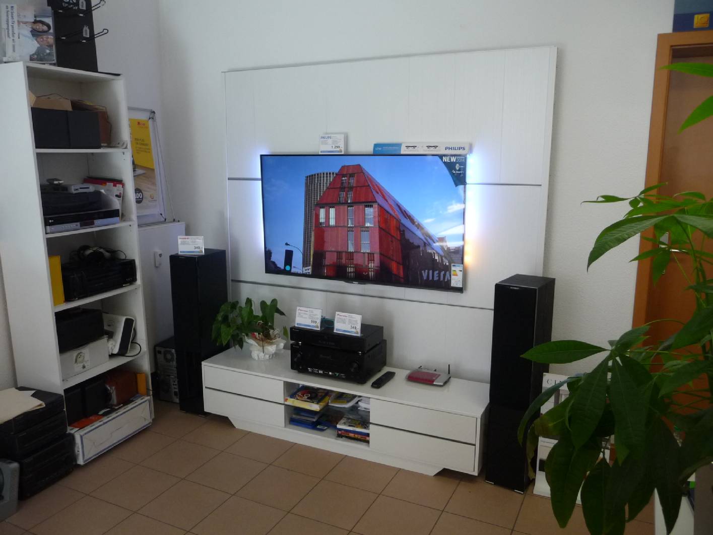 Wir sind Ihr Fachmann rund um Multimedia und Haushaltsgeräte in Greiz. Profitieren Sie auch von unserer Fernseher Reparatur.