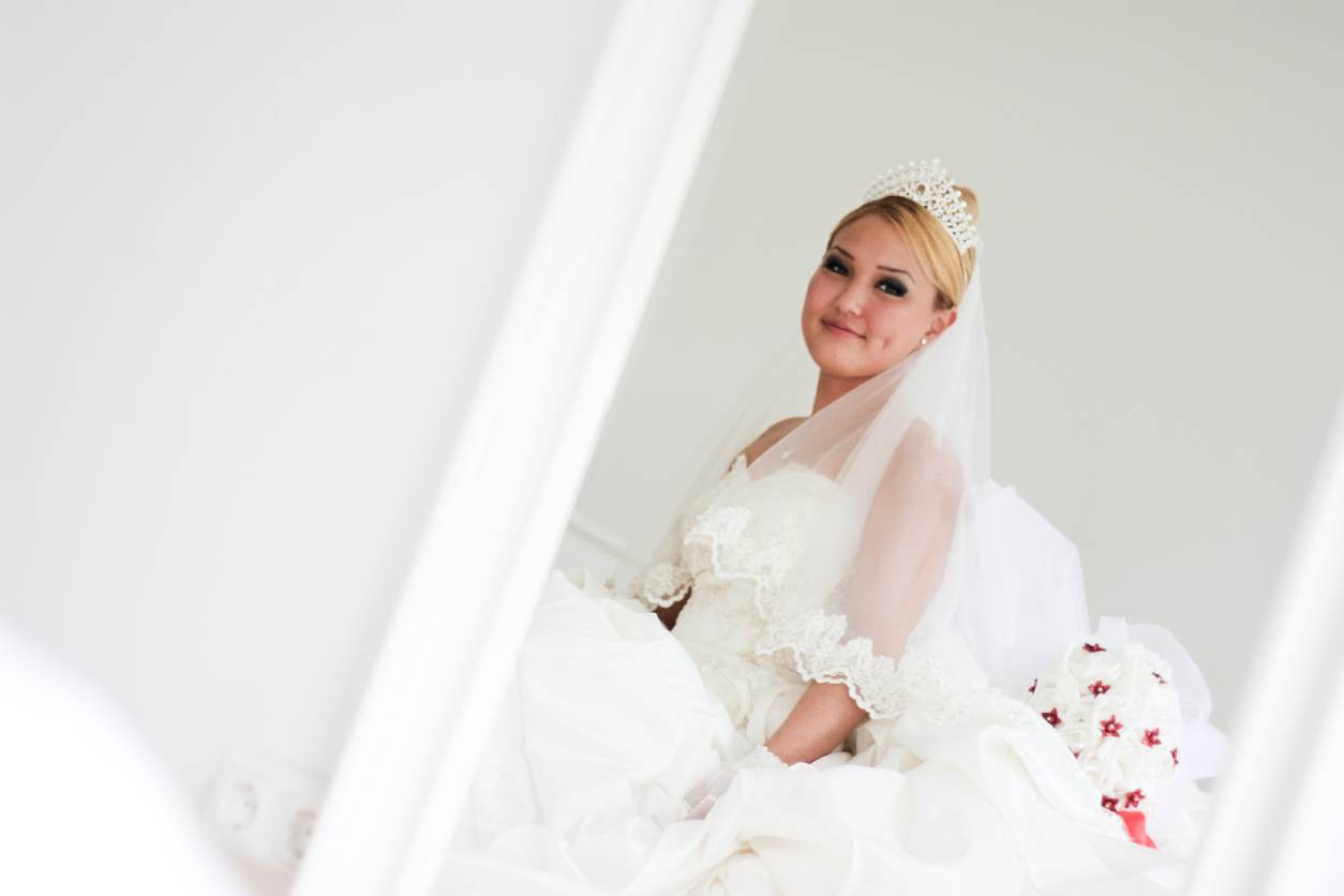 Glücklich ist die Braut-. Love is in the air. Hochzeitsfotograf aus Köln.