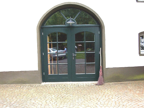 Schreinerei Thiele in Meinerzhagen, wir fertigen Fenster und Türen nach Ihren individuellen Wünschen an