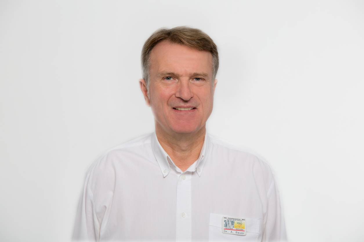 Dr. (Univ. Chieti) Andreas Bauer