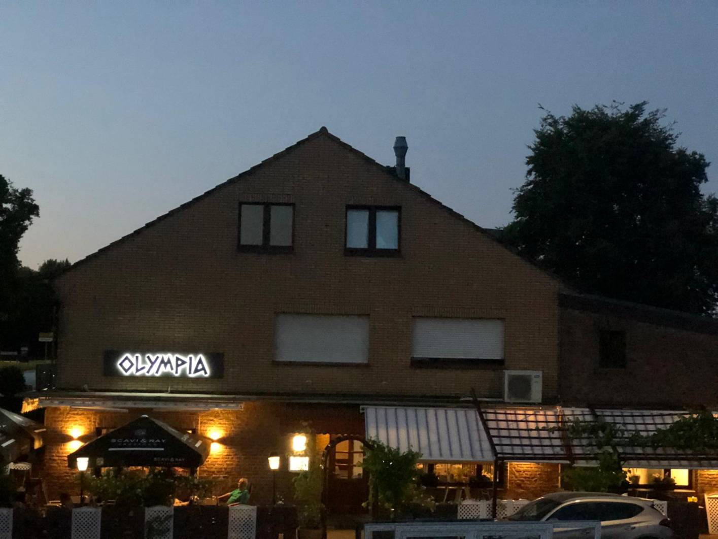 Restaurant Olympia Altdorf | Griechisches Essen | Gebäude