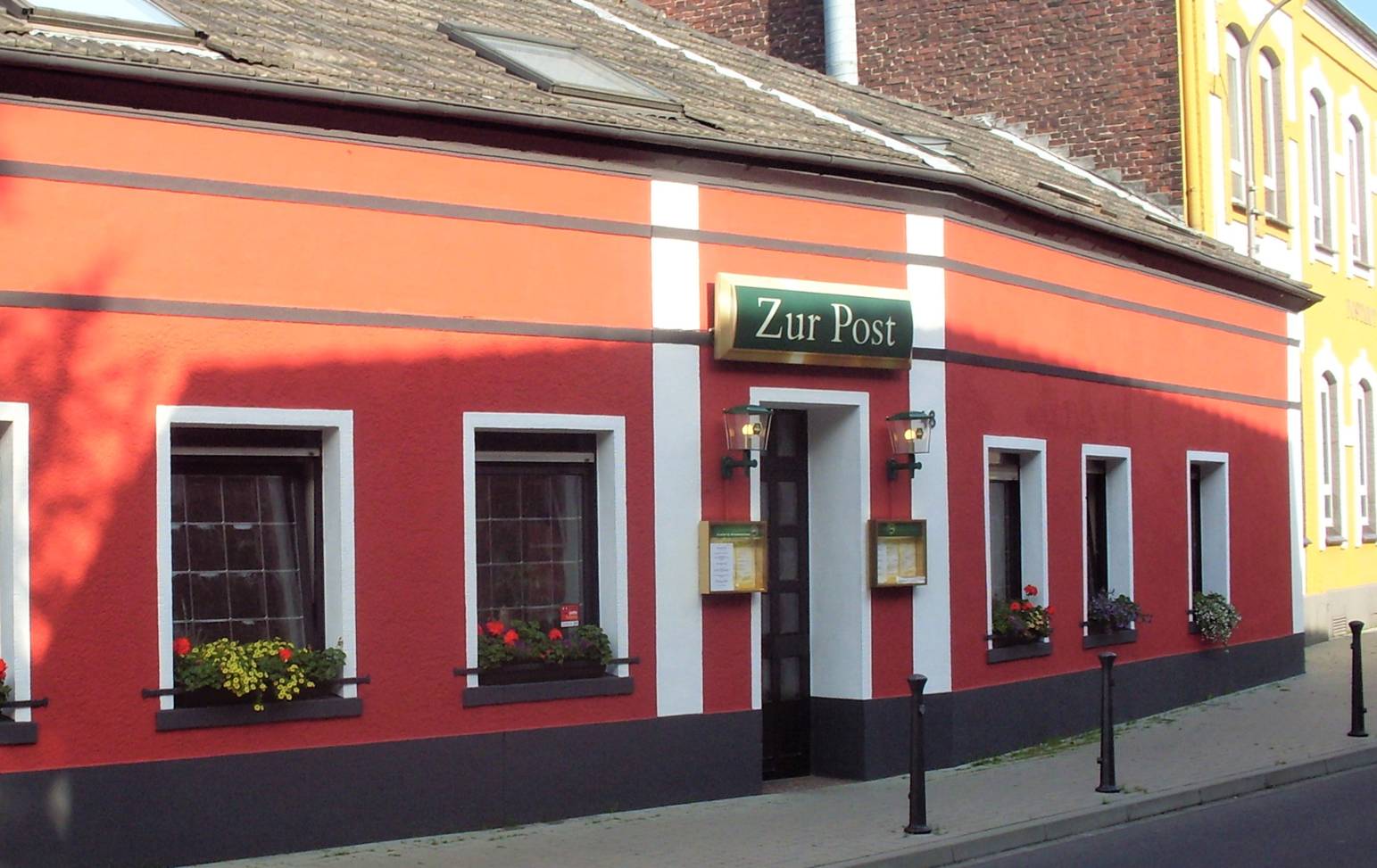 Besuchen Sie unser Restaurant Zur Post im Stadtkern von Issum.