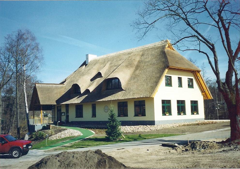 Gern stellen wir Ihnen in Vetschau einen Reetdach-Gutachter zur Verfügung.
