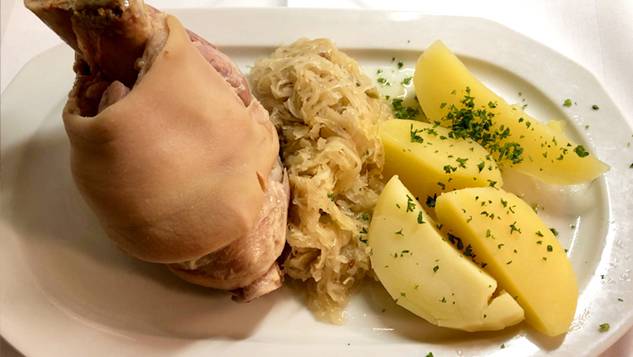 In unserem Restaurant in Berlin erhalten Sie Speisen aus der Deutschen Küche.