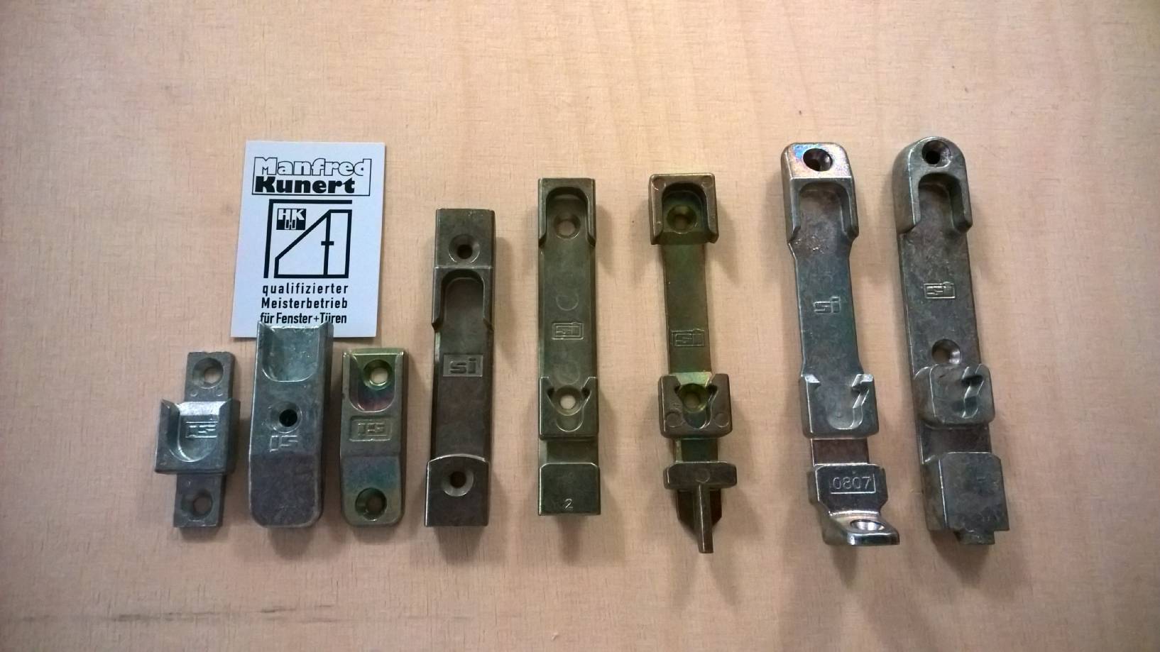 qualifizierter meisterbetrieb fur fenster und ture fensterersatzteile fensterbeschlage reparaturservie verkauf